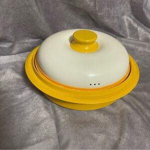 RangeMate Yellow Cooker For Microwave Oven Silicone 2 Steam Plates & Muffin Pan